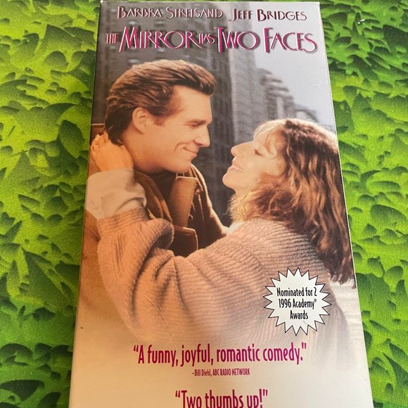The Mirror Has Two Faces VHS - Picture 1 of 1